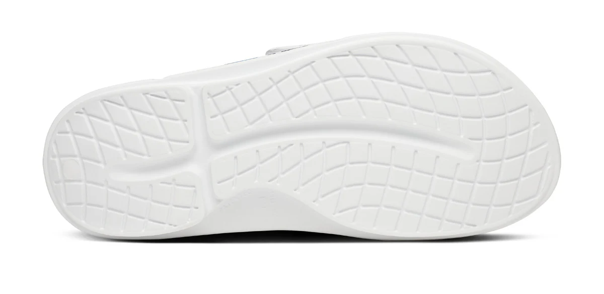 BAUER/OOFOS Women's OOahh Sport Flex Sandal – White - Image 7